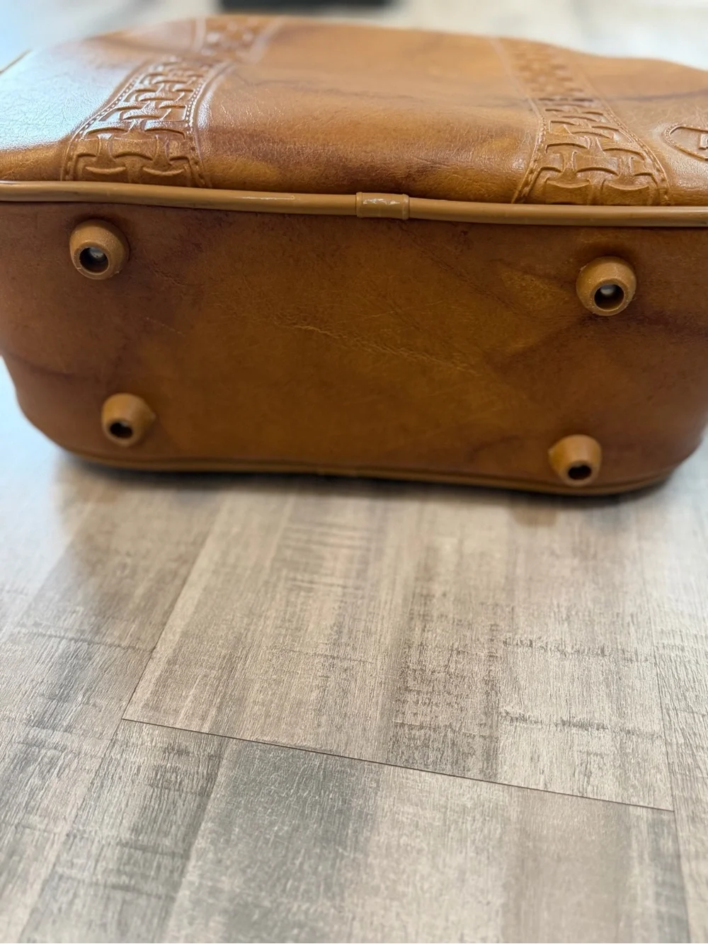 Vintage 1978 American Tourister Brown Carry On Flight Shoulder Bag w Key